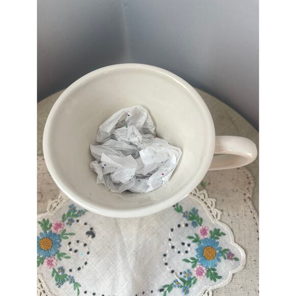 Russ Vintage Irish Celtic Decorative Shamrock Collectible Mug - Picture 2 of 6